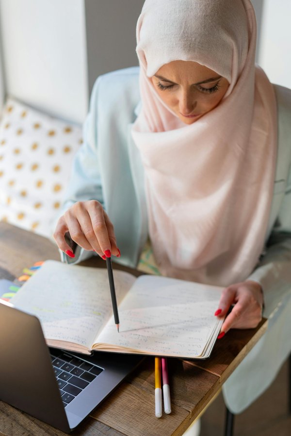 Optimisez votre apprentissage avec un cours d'Arabe sur mesure